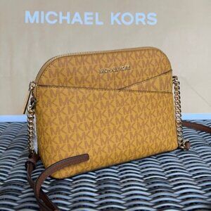 New Michael Kors Jet Set Travel Medium Dome Crossbody Bag Tan
